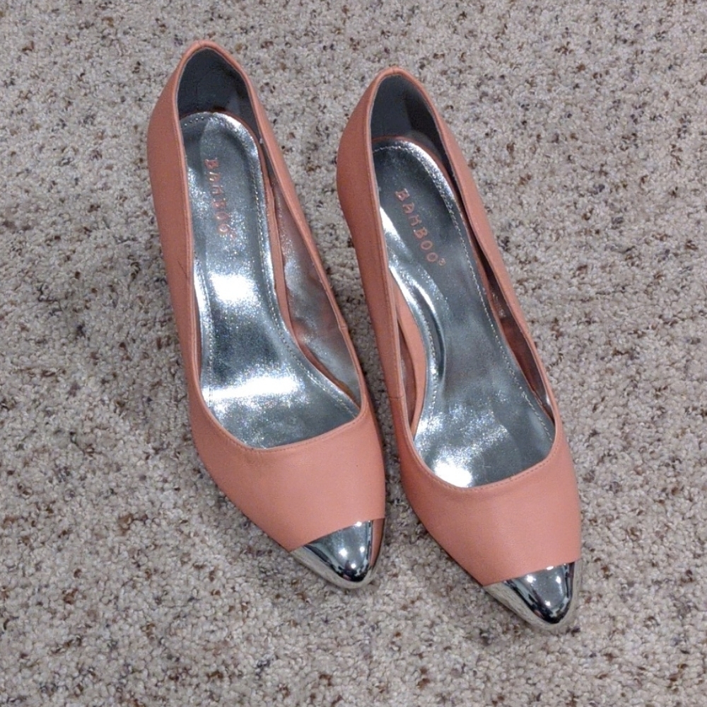 Bamboo size 9 Women's Heels